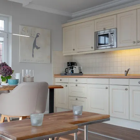 Haus Berthin Bleeg Apartment